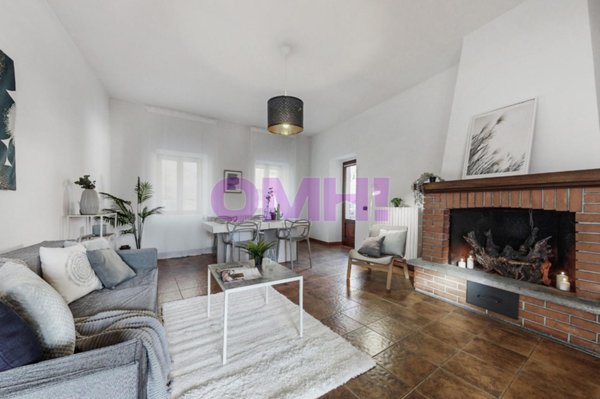 casa indipendente in vendita a Cuveglio