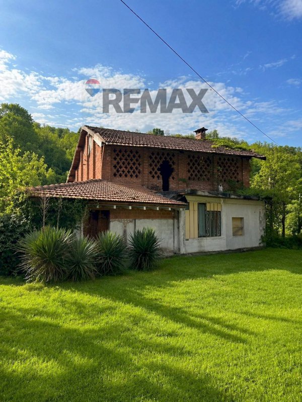 casa indipendente in vendita a Cuveglio