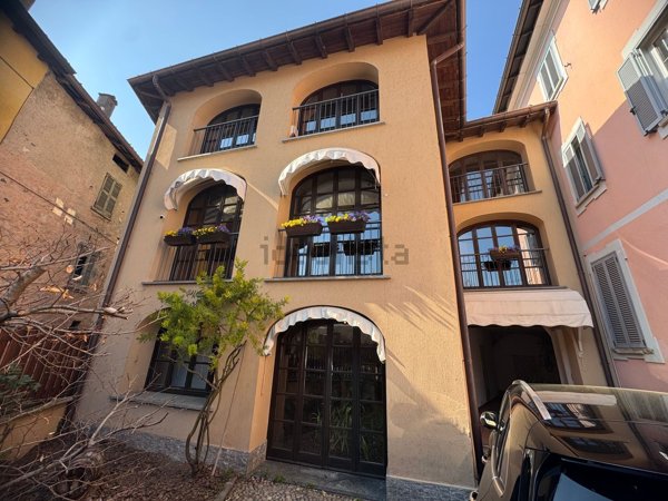 casa indipendente in vendita a Cuveglio
