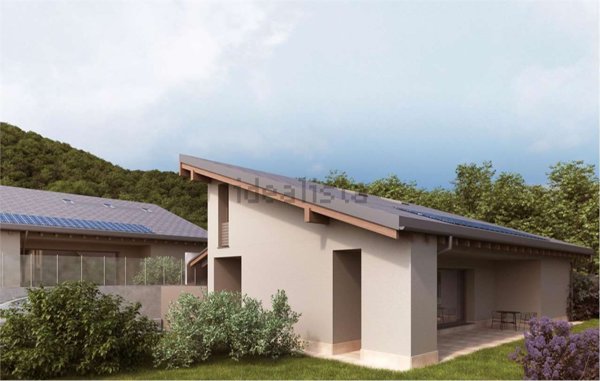 casa indipendente in vendita a Cuveglio in zona Vergobbio