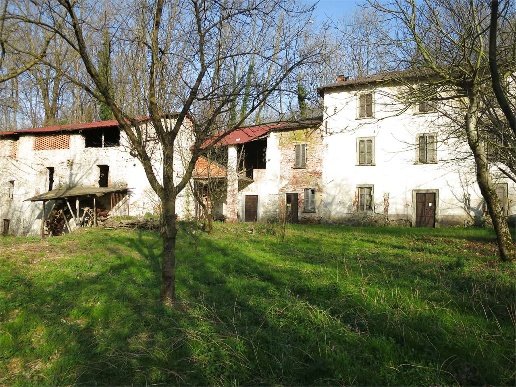 casale in vendita a Cuveglio in zona Vergobbio