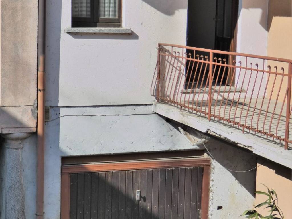 appartamento in vendita a Cuveglio in zona Cavona