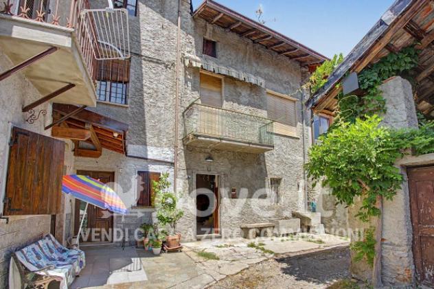 casa indipendente in vendita a Cuveglio