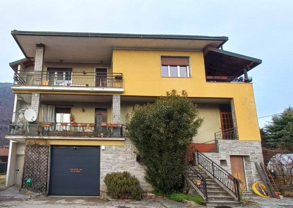 appartamento in vendita a Cuveglio in zona Vergobbio