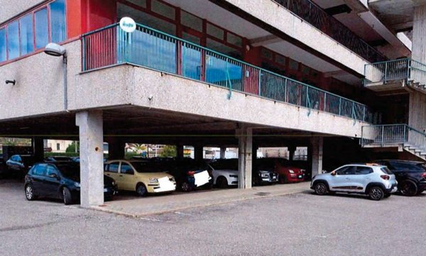 locale commerciale in vendita a Cuveglio in zona Vergobbio