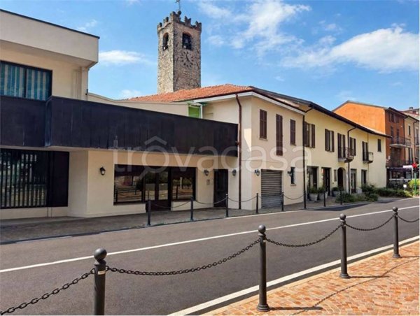 locale commerciale in vendita a Cuveglio in zona Vergobbio