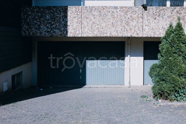 box auto in vendita a Cuveglio in zona Vergobbio