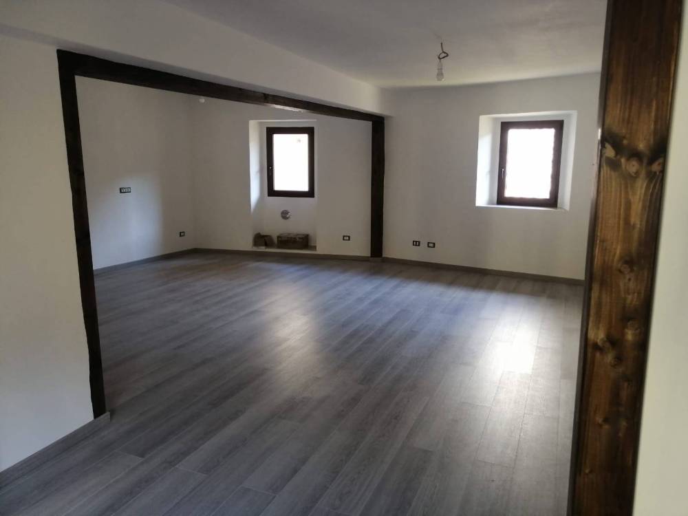 appartamento in vendita a Cuvio
