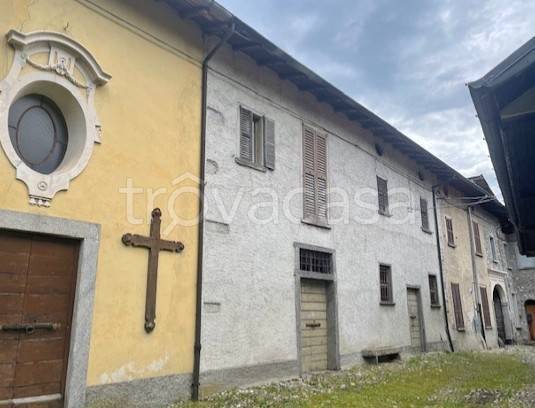 quadrivano in vendita a Cuvio in zona Comacchio