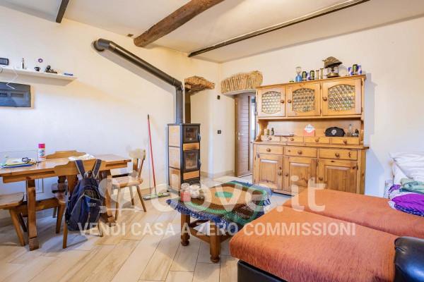 casa indipendente in vendita a Cuvio