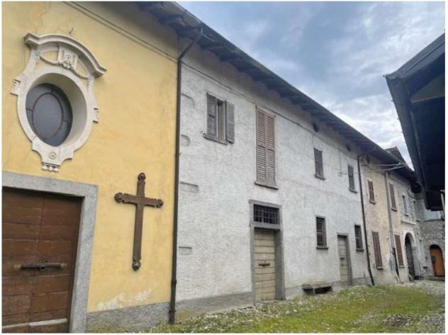 bifamiliare in vendita a Cuvio