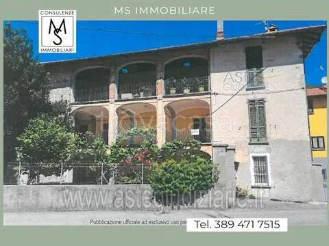appartamento in vendita a Cuvio in zona Comacchio
