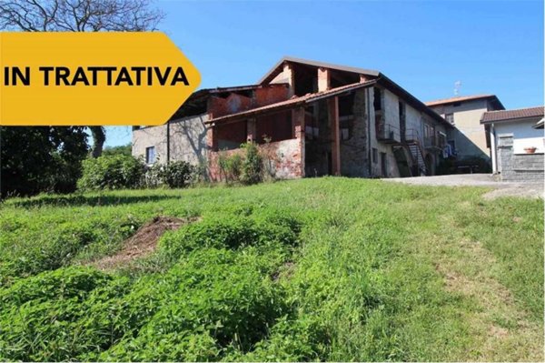 appartamento in vendita a Daverio in zona Marogna