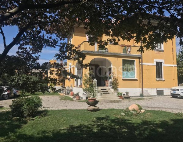 casa indipendente in vendita a Daverio