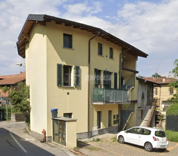 appartamento in vendita a Daverio