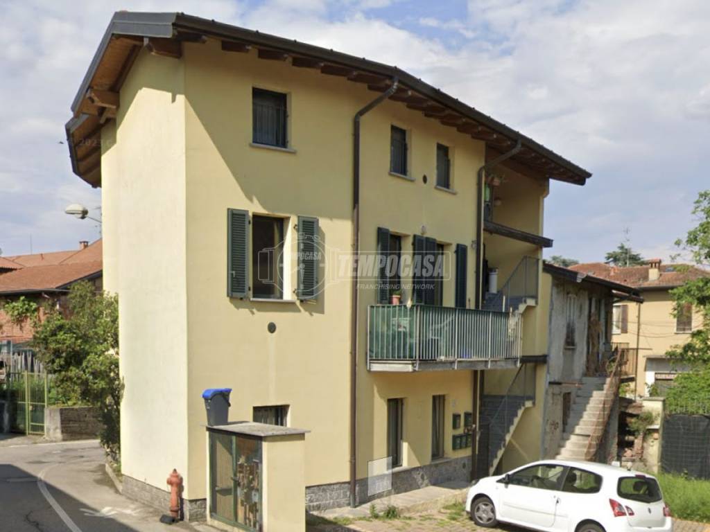 appartamento in vendita a Daverio