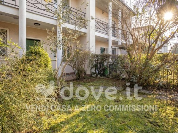 casa indipendente in vendita a Daverio