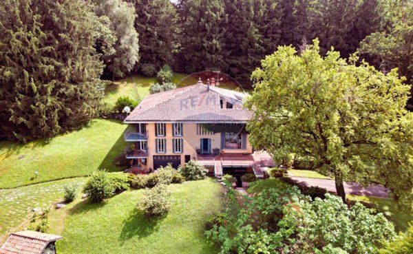 casa indipendente in vendita a Daverio