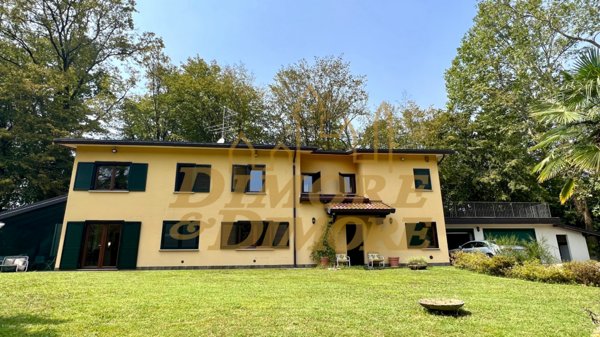 casa indipendente in vendita a Daverio in zona Dobbiate