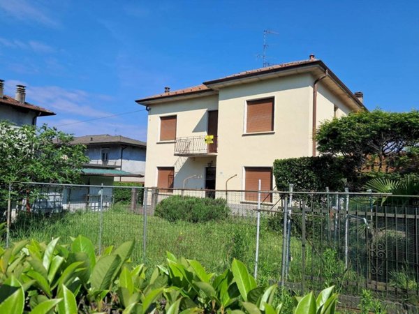 casa indipendente in vendita a Daverio