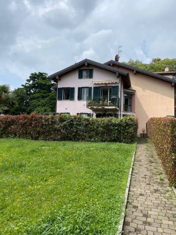 appartamento in vendita a Daverio