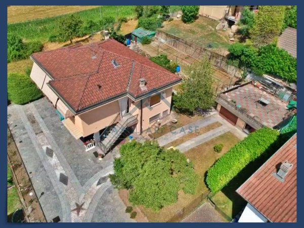 appartamento in vendita a Daverio