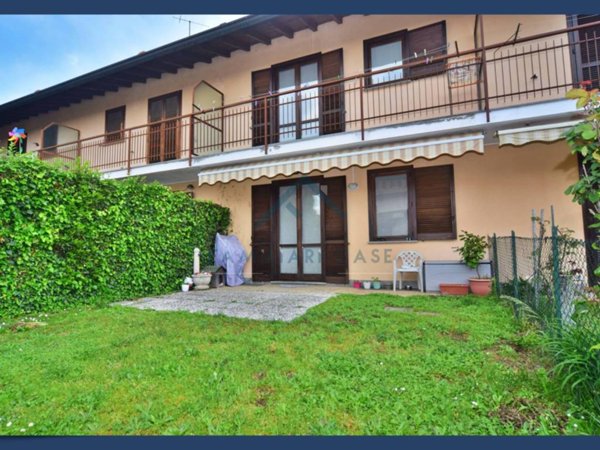 casa indipendente in vendita a Daverio