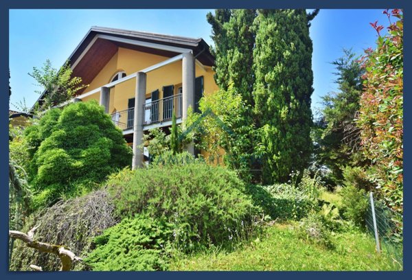 casa indipendente in vendita a Daverio