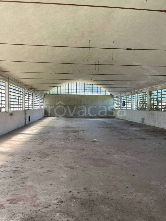 negozio in vendita a Daverio