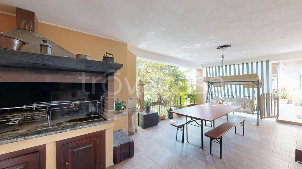 appartamento in vendita a Daverio