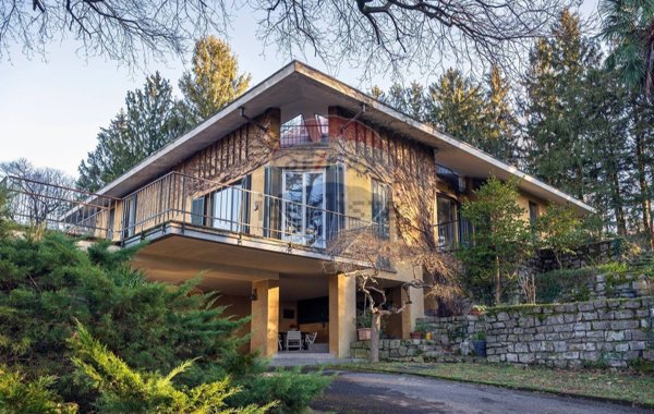 casa indipendente in vendita a Daverio