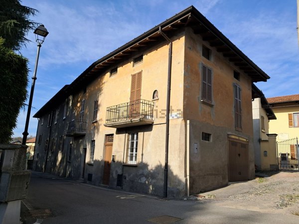 appartamento in vendita a Daverio