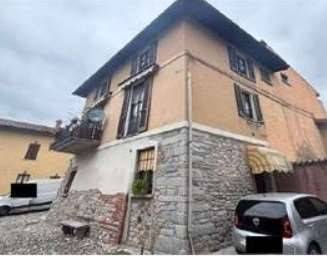 appartamento in vendita a Daverio