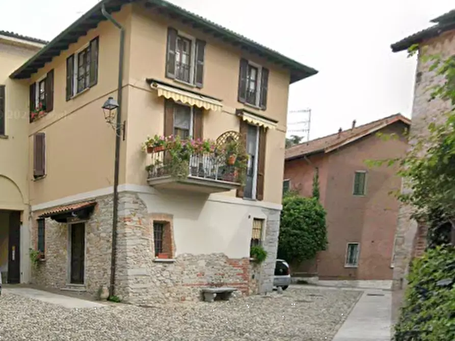 casa indipendente in vendita a Daverio