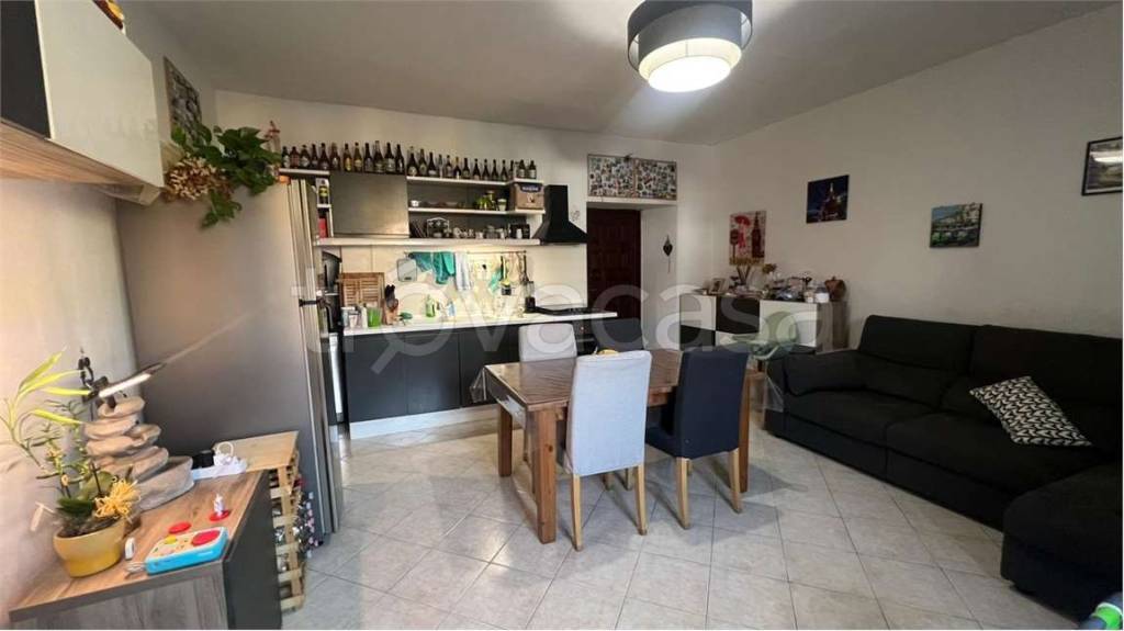 appartamento in vendita a Daverio