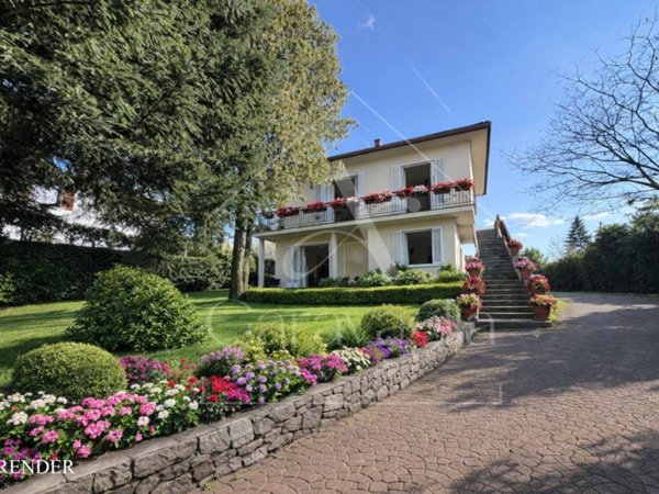 casa indipendente in vendita a Daverio