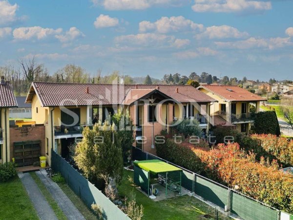 appartamento in vendita a Daverio