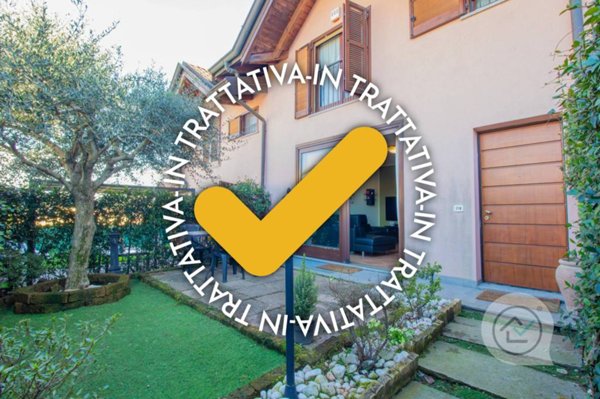 casa indipendente in vendita a Daverio in zona Dobbiate