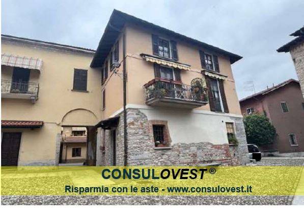 casa indipendente in vendita a Daverio