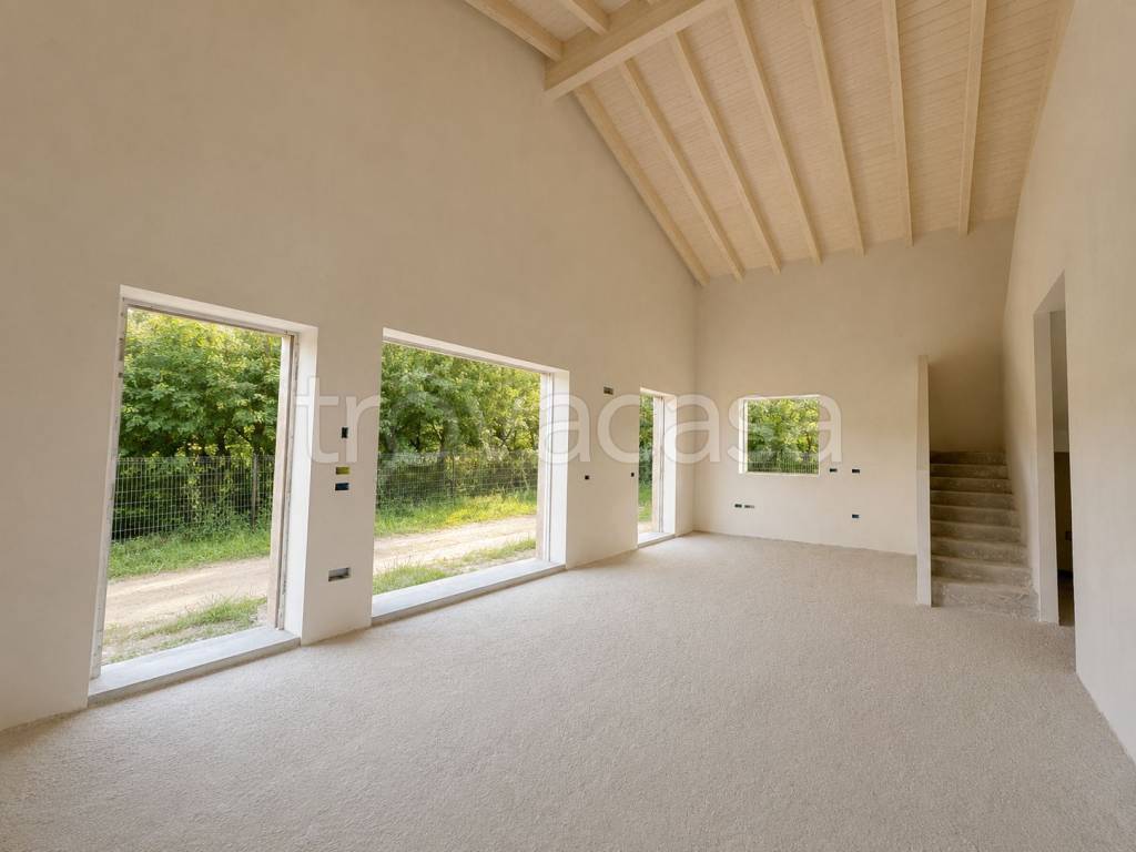 casa indipendente in vendita a Daverio in zona Dobbiate