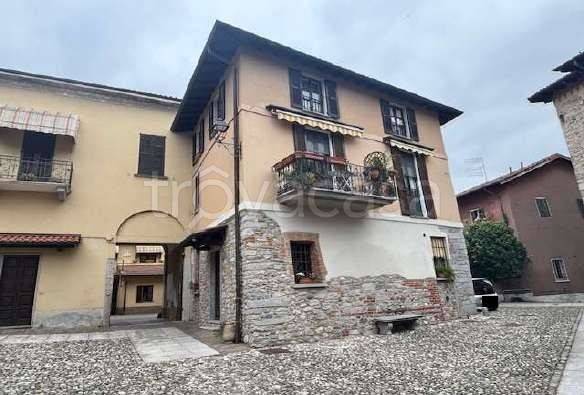 appartamento in vendita a Daverio
