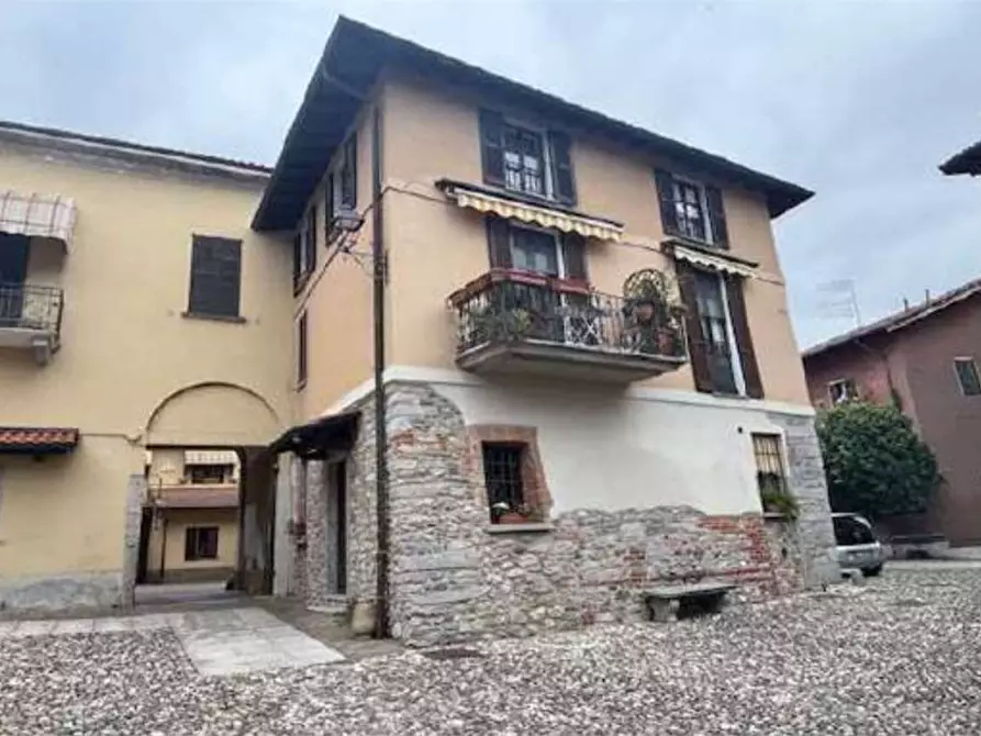 appartamento in vendita a Daverio