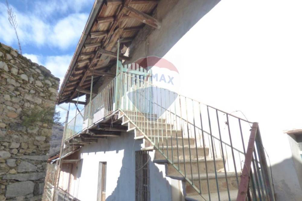casa indipendente in vendita a Dumenza