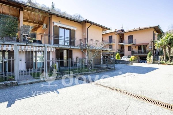 casa indipendente in vendita a Dumenza