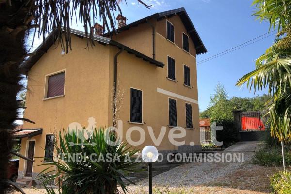 casa indipendente in vendita a Dumenza in zona Due Cossani