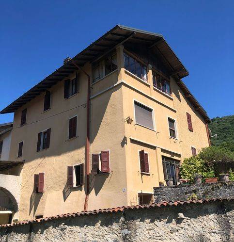 casa indipendente in vendita a Dumenza