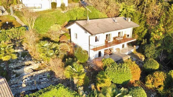 casa indipendente in vendita a Dumenza