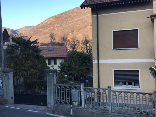 casa indipendente in vendita a Dumenza