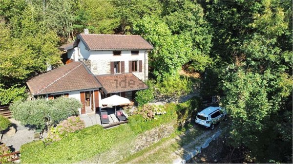 casa indipendente in vendita a Dumenza