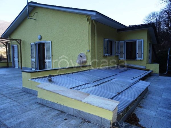 casa indipendente in vendita a Dumenza